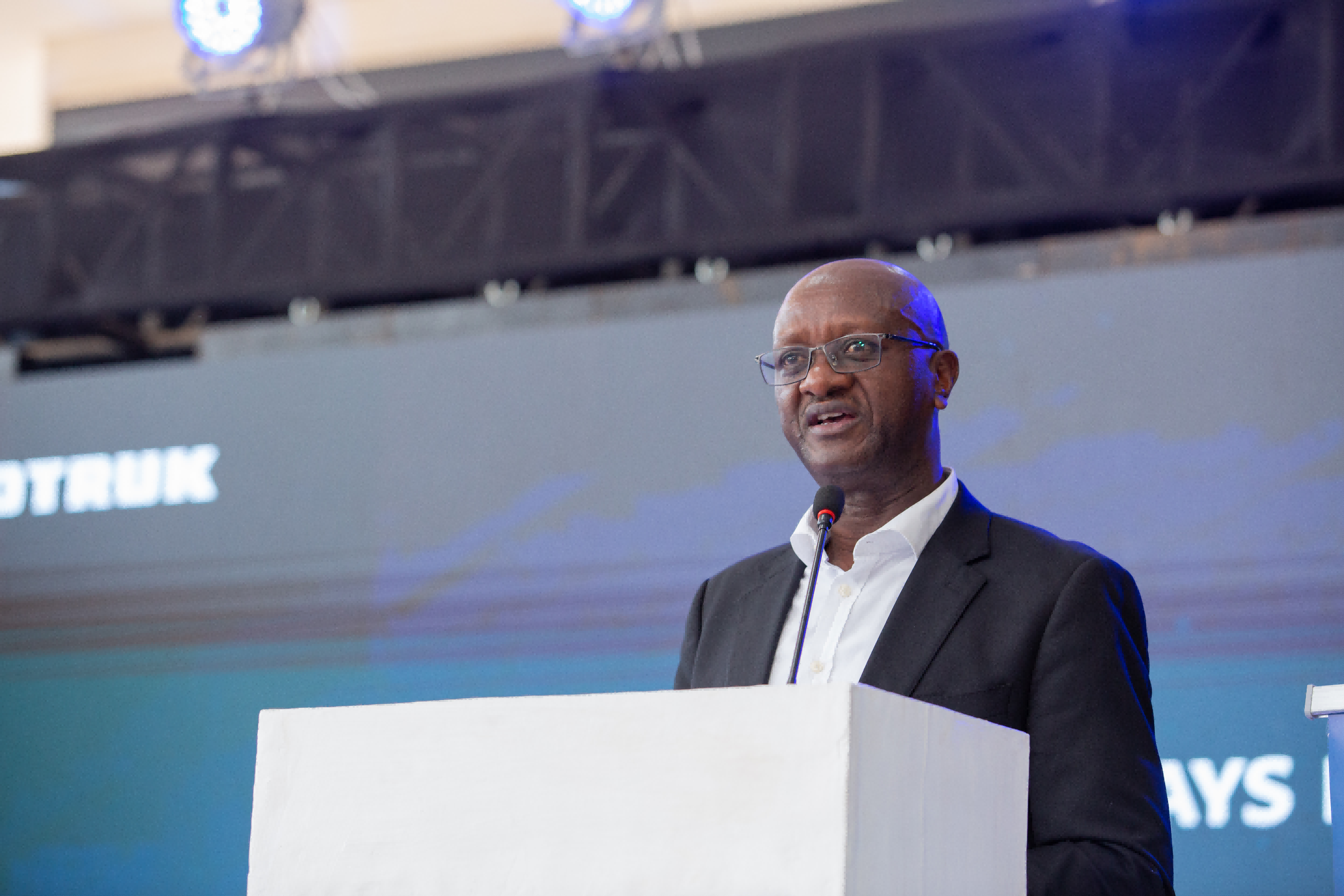 中國重汽成功舉辦烏干達(dá)2025年新品推介會